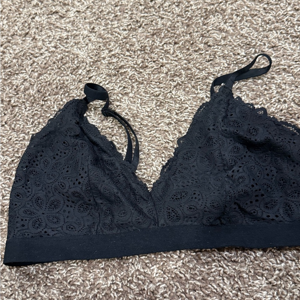 🫜Colsie Black Lace Bralette
